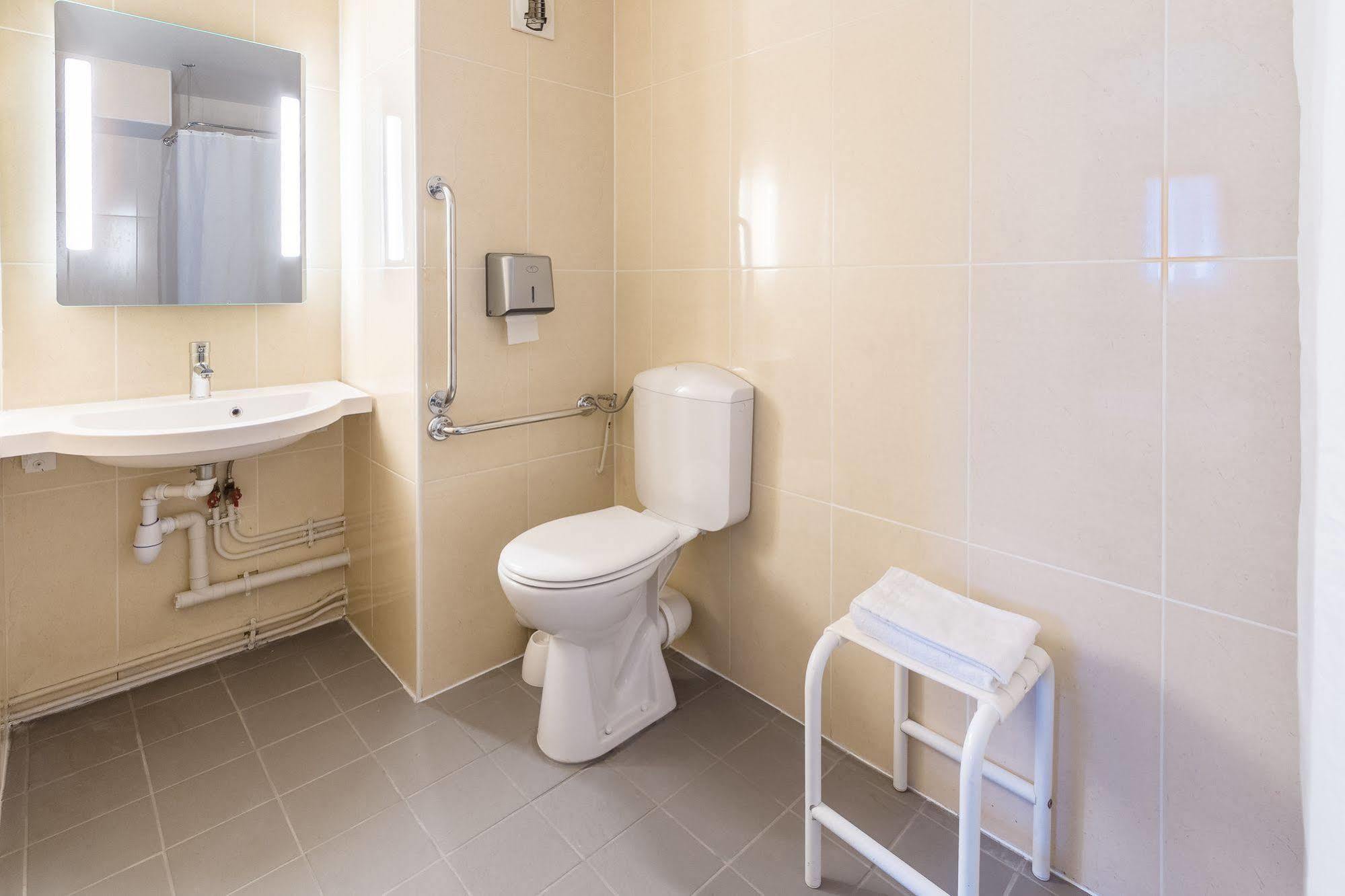 Gières B&B Hotel Grenoble Universite 1 מראה חיצוני תמונה